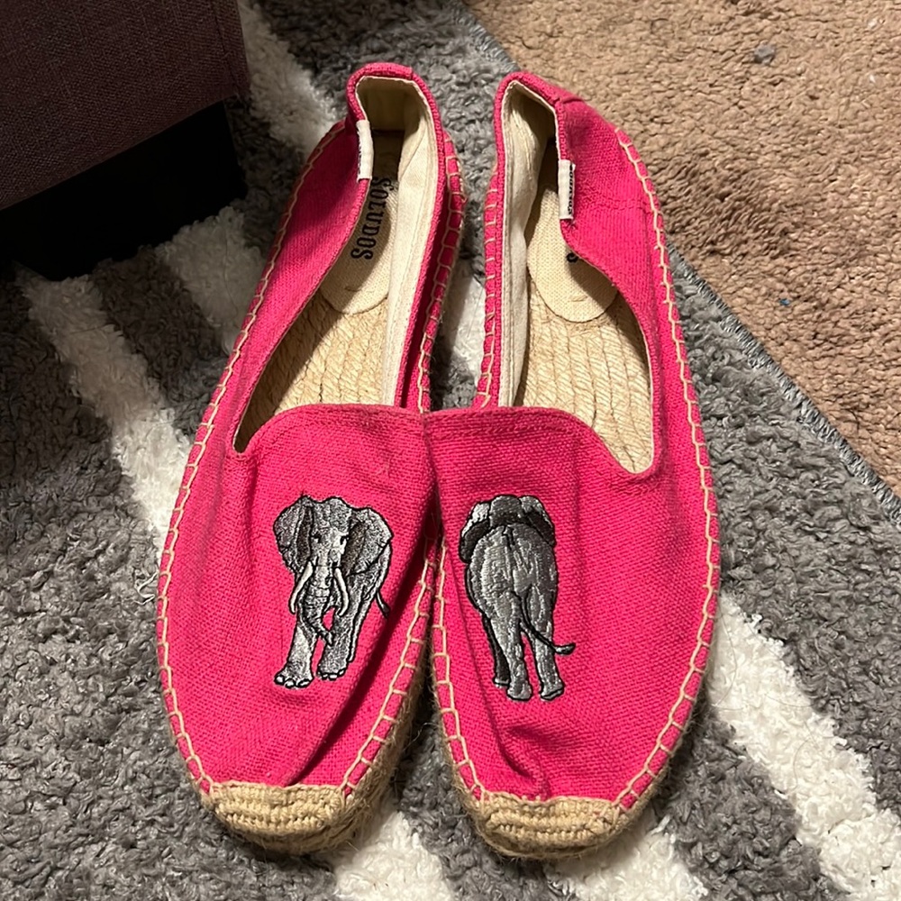 Soludos Elephant Embroidered Smoking Slippers - Size 9 USED